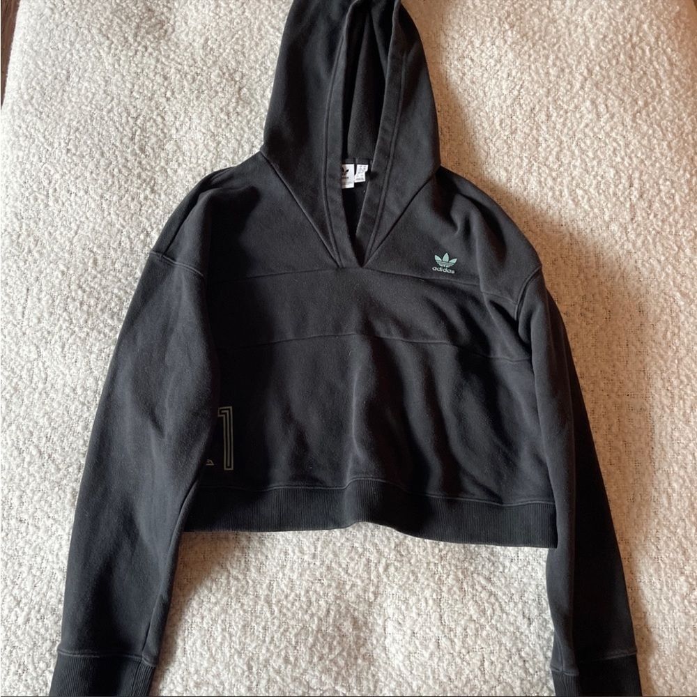 Adidas Medium Black Pullover - image 1